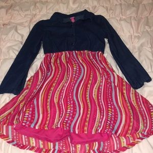 Girls dress.